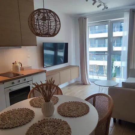 Piaskowy Z Parkingiem Zewnetrznym